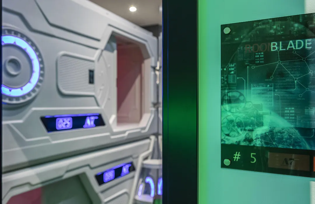 Art Seven Hostel Capsules-1